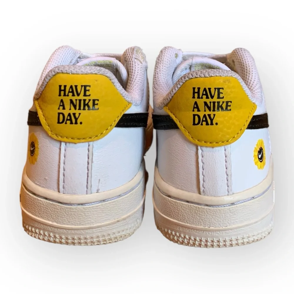 ✨ Iconic Nike Air Force 1 LV8 GS “Have A Nike Day” sneakers in Kids Size 12. - Picture 7 of 9
